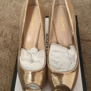 Nine West Qtpie Medium Gold Metallic